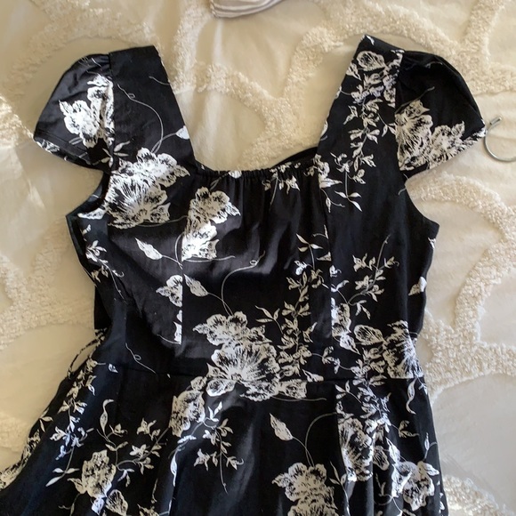 Gifted ⭐️ Swing style skirting dress - Picture 6 of 7